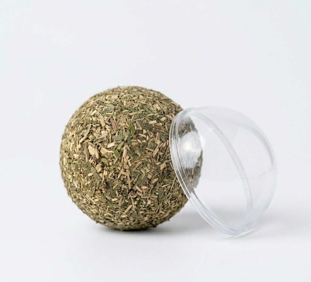 Natural Catnip Play Balls for Cats – PurrMint™